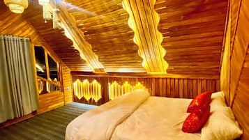 Deluxe Double Room, Balcony, Hill View | Desk, WiFi (free), bed sheets