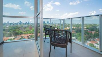 Apartment, Balcony, City View | Interior