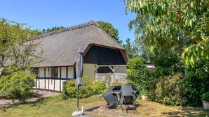 Outdoor dining - 2 bedroom cozy apartment in Svendborg (Svendborg)