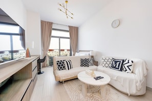 Apartment, Balkon | Wohnbereich