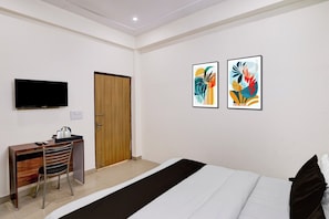 Deluxe Room | Desk, laptop workspace, free WiFi - Hotel Palm Paradise (Noida)