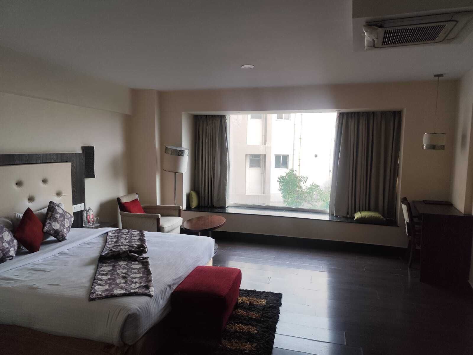 Deluxe Double Room, City View