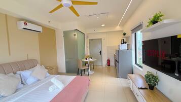 Superior appartement, privébadkamer, uitzicht op de stad | Lakens van Egyptisch katoen, luxe beddengoed