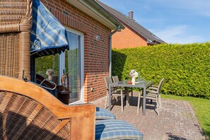 Outdoor dining - Vrbo Property (Fehmarn OT Burg)