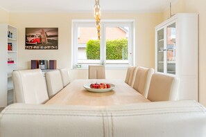 Dining - Vrbo Property (Fehmarn OT Burg)