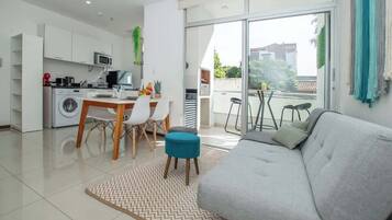 Apartment, City View | Living area