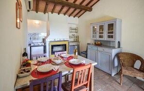 Dining - Beautiful home in Saturnia (Saturnia)
