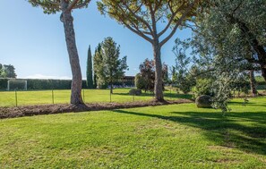 Property grounds - Pet friendly apartment in Roccastrada with WiFi (Roccastrada)