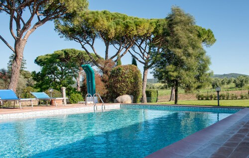Awesome apartment in Roccastrada