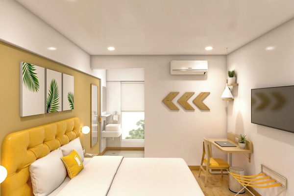 Quarto casal luxo, vista para a cidade | Cofres nos quartos, escrivaninha, espaço de trabalho para notebook