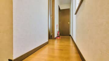 Basic House, City View | Interior