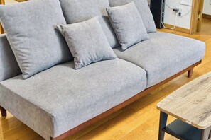 Hus – basic, byutsikt | Oppholdsområde