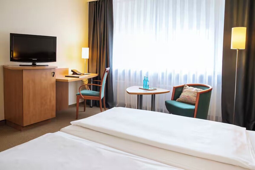 Boutique-inspired Retreat | Sauna | Near Burgplatz - Braunschweig