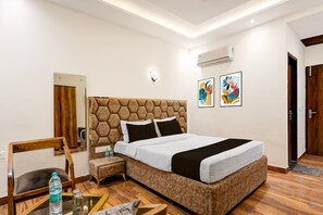 Deluxe Room - Hotel Royals, Zirakpur (Zirakpur)