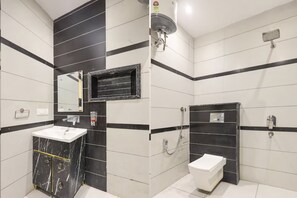 Deluxe Room | Bathroom - Hotel Royals, Zirakpur (Zirakpur)