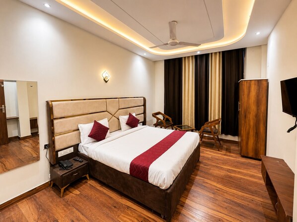 Family Room - Hotel Royals, Zirakpur (Zirakpur)
