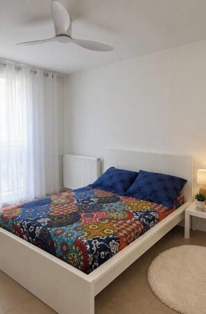 1 bedroom, iron/ironing board, WiFi, bed sheets - The Joliette Balcony (Marseille)