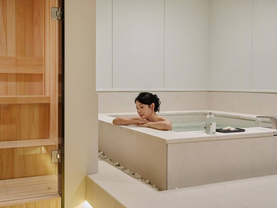 Private spa tub