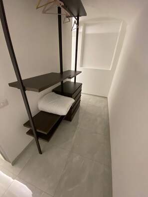 Interior - HH Corso Vittorio Emanuele II No. 117 - Open Loft (Cagliari)