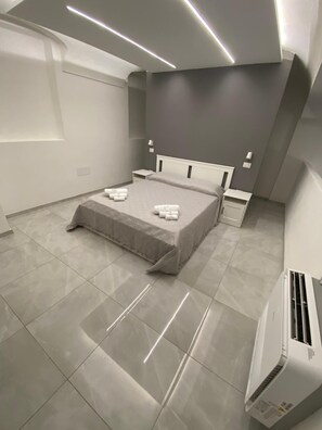 Free WiFi, bed sheets - HH Corso Vittorio Emanuele II No. 117 - Open Loft (Cagliari)