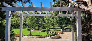 Property grounds - Balnagowan, Garden Retreat 3-Bed Home in Moss Vale (Moss Vale)