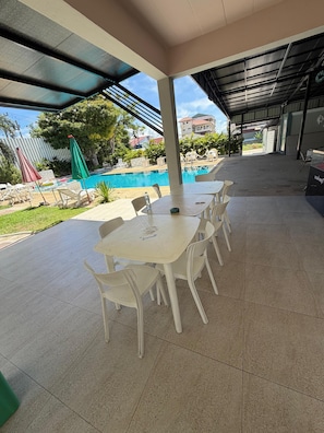 Outdoor dining - Amaya Bloom Resort & Spa (Muang Pattaya)