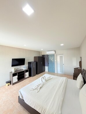 Deluxe Double Room, Balcony, Pool View | Wi-fi percuma 