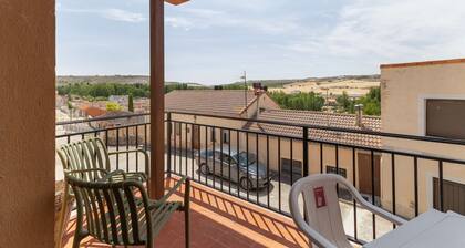 Holiday Home 'La Casona De Sacramenia' with Balcony