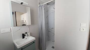 Handtücher, Toilettenpapier