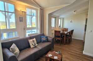 Smart TV, ping pong - Ferienwohnung im 3.OG mit Balkon in Sellin (Sellin)