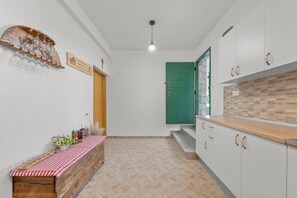 Standard House, 3 Bedrooms, 2 Bathrooms (Pool Villa Marija) | Interior - Pool Villa Marija (Unesic)