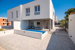 Standard Villa, 3 Bedrooms, 2 Bathrooms (Pool Villa Pomalo) | Exterior - Pool Villa Pomalo (Vodice)