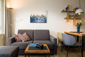 Smart-TV, Tischtennisplatte