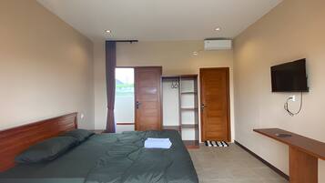 Bungalow Deluxe, balcón | Escritorio, wifi gratis, ropa de cama