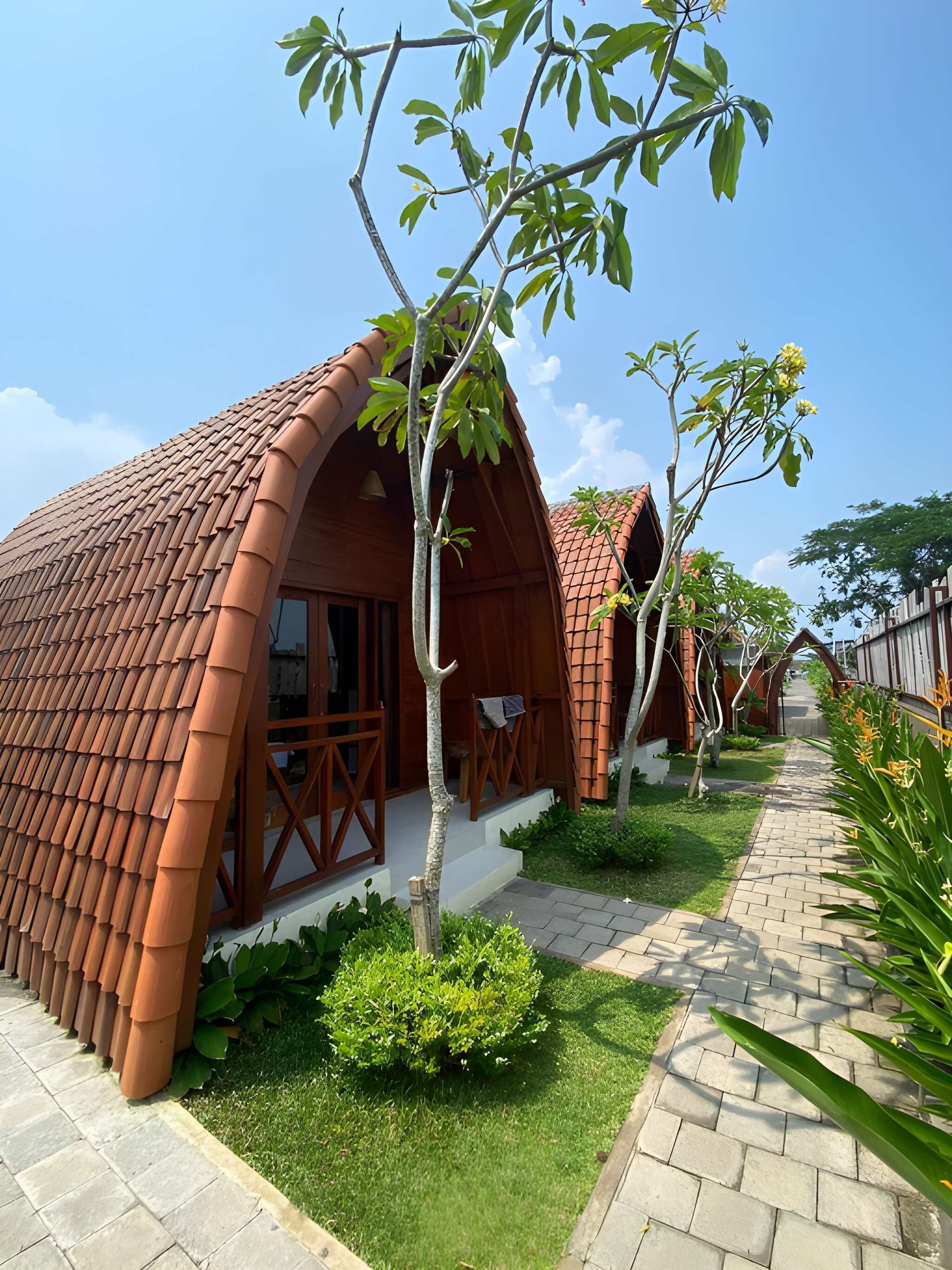 Bungalow superior, balcón | Escritorio, wifi gratis, ropa de cama
