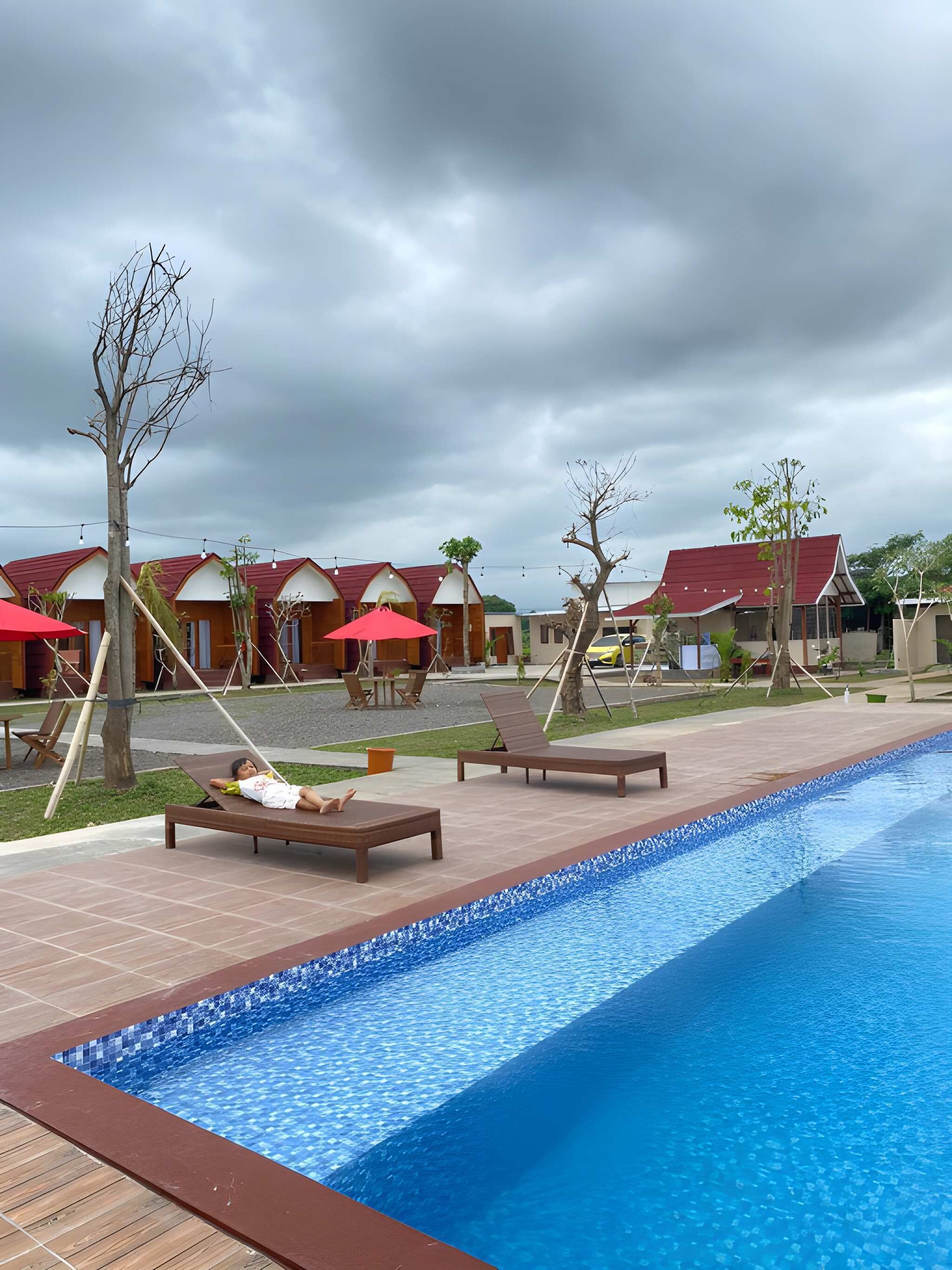 2 piscinas al aire libre