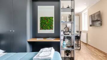 1 chambre, fer et planche à repasser, Wi-Fi gratuit, draps fournis