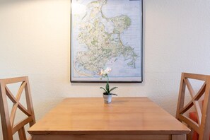Dining - Ferienwohnung mit Balkon im Seepark Sellin (Sellin)