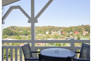 Outdoor dining - Ferienwohnung im 3.OG mit Balkon in Sellin (Sellin)