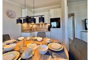Dining - Ferienwohnung im 3.OG mit Balkon in Sellin (Sellin)