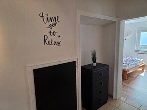 Bügeleisen/Bügelbrett, WLAN, Bettwäsche