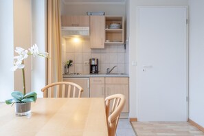 Dining - Charmante Ferienwohnung im Seepark Sellin mit AHOI-Rabatt (Sellin)