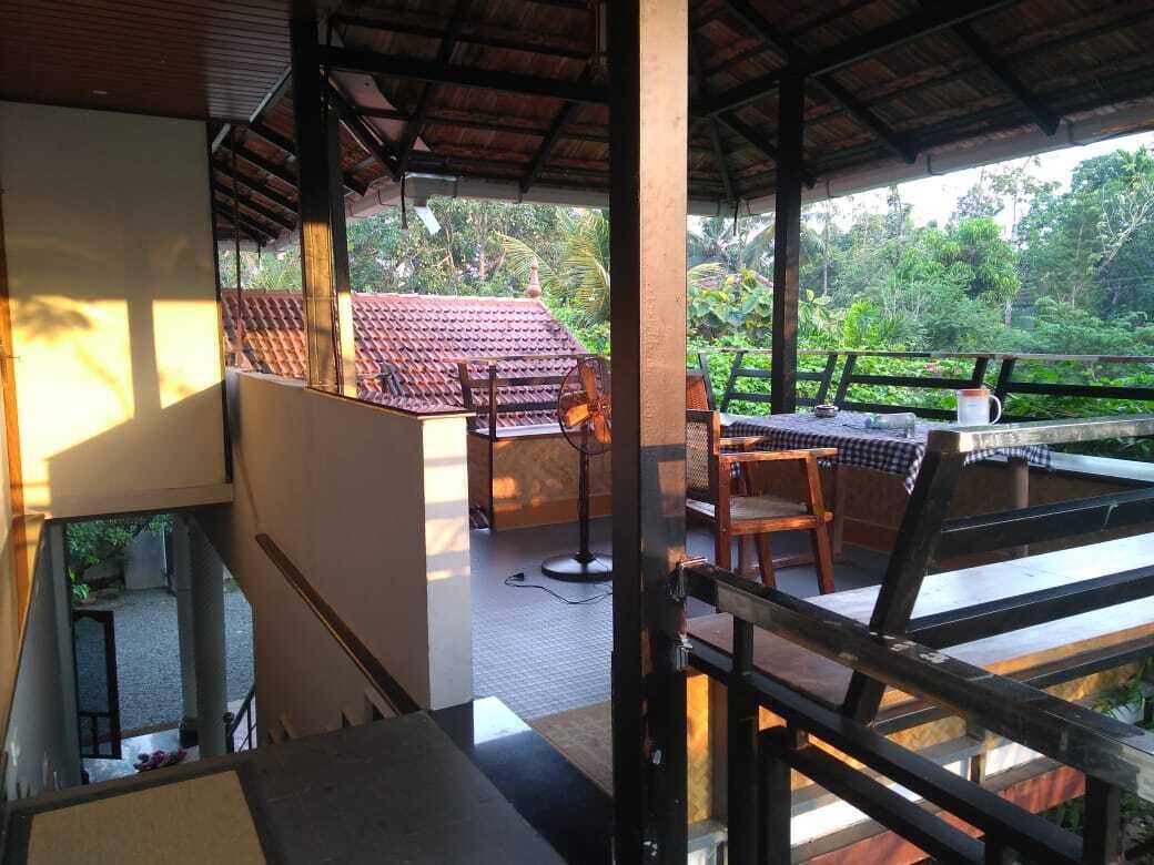 Habitación Premium con 1 cama doble o 2 individuales | Restaurante al aire libre