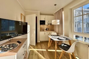 Dining - komfortables Studio mit Balkon in Sellin (Sellin)