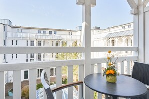 Outdoor dining - 2 Personen Studio mit Balkon im Seepark Sellin (Sellin)