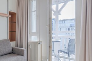 Living area - fantastisches Studio im Seepark Sellin mit Balkon (Sellin)