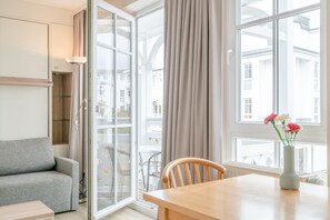 Living area - Perfekt für Zwei – moderne Fewo mit Balkon in Sellin (Sellin)