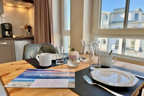 Dining - Perfekt für 2 - moderne Ferienwohnung strandnah in Sellin (Sellin)