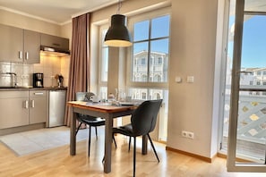 Coffee/tea maker, fridge, microwave, stovetop - Perfekt für 2 - moderne Ferienwohnung strandnah in Sellin (Sellin)