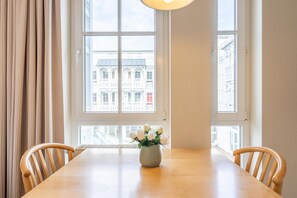 Dining - Ferienwohnung für Zwei in Sellin mit Balkon und WLAN (Sellin)